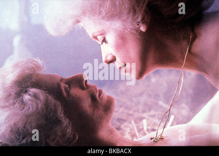 DER HUNGER (1983)-DAVID BOWIE, CATHERINE DENEUVE HNG 031 Stockfoto