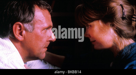 IN DEM SCHLAFZIMMER (2001) TOM WILKINSON, SISSY SPACEK INBR 002 Stockfoto