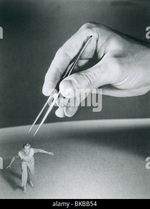 DER UNGLAUBLICHE SCHRUMPFENDE MANN (1957) GRANT WILLIAMS ISMN 032P Stockfoto