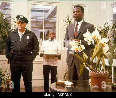 IN DER HITZE DER NACHT (1967) ROD STEIGER, SIDNEY POITIER IHN-044 Stockfoto