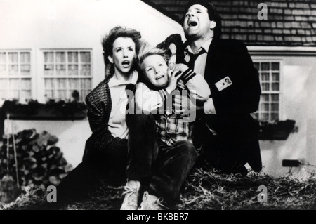 INVADERS FROM MARS (1986) LARAINE NEWMAN, HUNTER CARSON, TIMOTHY BOTTOMS SCHNITTSTELLENMODULE 004P Stockfoto