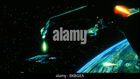 STAR TREK: GENERATIONS (1994) USS ENTERPRISE & KLINGONISCHEN BIRD OF PREY STGN 026 Stockfoto