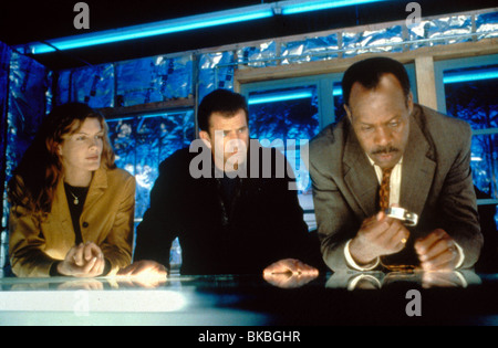 LETHAL WEAPON 4 (1998) RENE RUSSO, MEL GIBSON, DANNY GLOVER LW4 054 Stockfoto