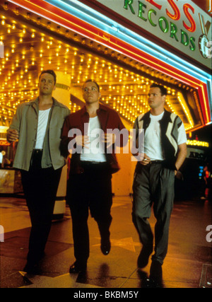 SWINGERS (1996) VINCE VAUGHN, JON FAVREAU, PATRICK VAN HORN SWG 066 Stockfoto