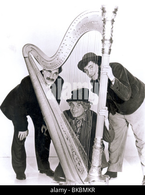 MARX BROTHERS PORTRAIT GROUCHO MARX, HARPO MARX, CHICO MARX MXB 007P Stockfoto