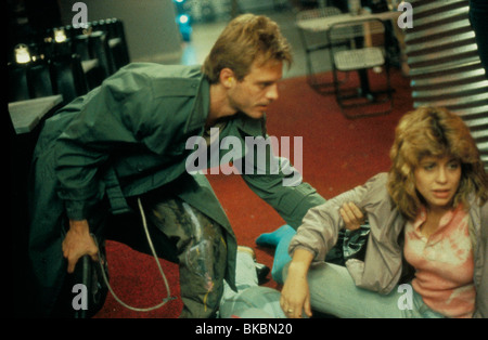 DER TERMINATOR (1984) MICHAEL BIEHN, LINDA HAMILTON TRM 029 Stockfoto