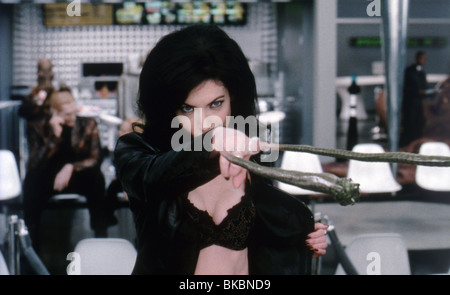 MEN IN BLACK II (2002) LARA FLYNN BOYLE MIB2 001-02 Stockfoto