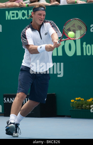 Argentinischer Tennisspieler David Nalbandian schlagen einen Rückhand Schuss Stockfoto