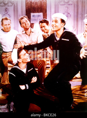 ANCHORS AWEIGH (1945) FRANK SINATRA, GENE KELLY ANCA 001CP Stockfoto