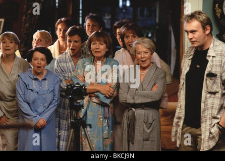 KALENDER GIRLS (2003) JULIE WALTERS, PENELOPE WILTON, ANNETTE CROSBIE, PHILIP GLENISTER CLND 001-C Stockfoto