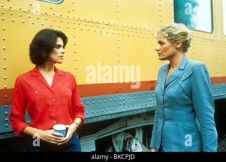 DESERT HEARTS (1985) PATRICIA CHARBONNEAU, HELEN SHAVER DSHT 013 L Stockfoto