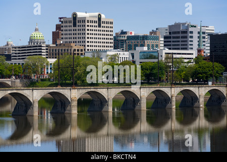 Skyline von Harrisburg, Hauptstadt von Pennsylvania am Susquehanna River Stockfoto