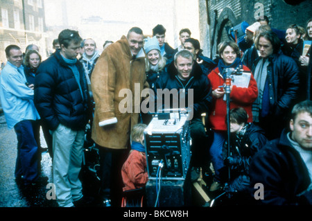 PRODUKTION (ALT) DREHORT (ALT) HINTER DEN KULISSEN (ALT) AM SET (ALT) O/S "LOCK, STOCK AND TWO SMOKING BARRELS" (1998) Stockfoto