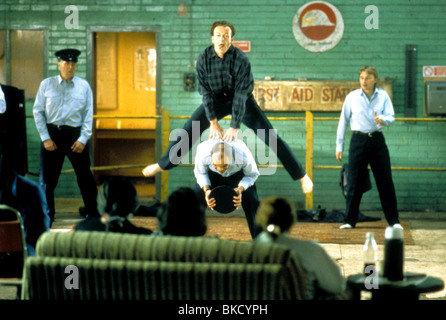 DER VOLLE MONTY (1997)-TOM WILKINSON, HUGO SPEER, PAUL BARBER, ROBERT CARLYLE FMY 003 Stockfoto