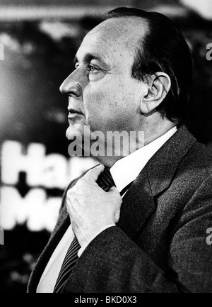 Genscher, Hans-Dietrich, 21.3.1927 - 31.3.2016, deutscher Politiker (FDP), Porträt, Außenminister, auf der EUREKA-Ministerkonferenz, Hannover, 5.- 6.11.1985, Stockfoto