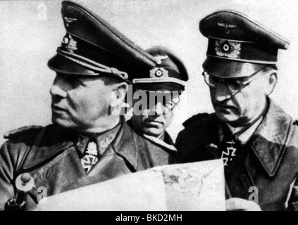 Rommel, Erwin, 15.11.1891 - 14.10.1944, deutscher Feldmarschall, Porträt, mit Hauptmann (Kapitän) Helmuth lang und General Hans Speidel, ca. 1944, Stockfoto