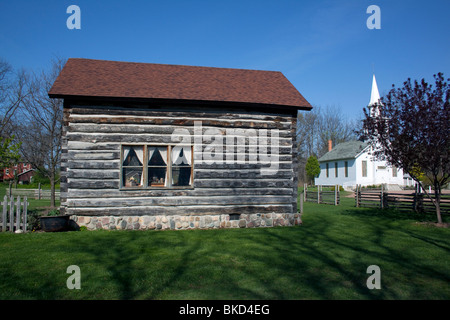 Hopson-Hornak Log Cabin 1862 historische Dorf La Coruña Michigan USA, durch Dembinsky Foto Assoc Stockfoto