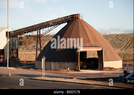 Steinsalz-Bergwerk Lagerschuppen Salz trocken zu halten Stockfoto