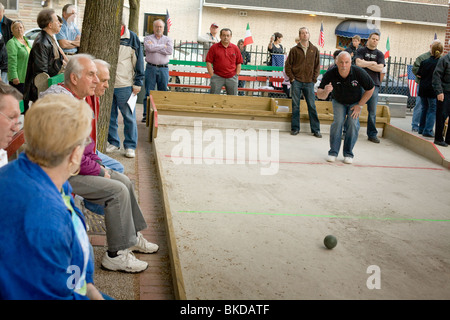 Boccia spielen, in Little Italy, Baltimore, Maryland Stockfoto