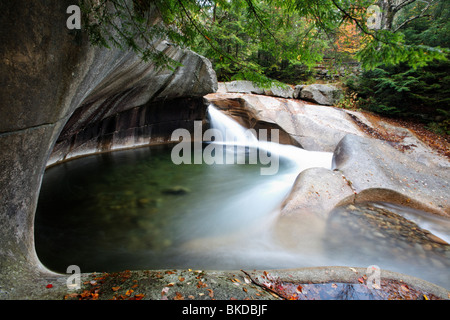 Granit-Pool auf dem Becken, Franconia Notch State Park, New Hampshire Stockfoto