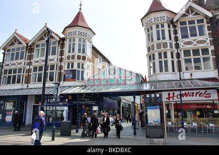 Arcade, High Street, Bognor Regis, West Sussex, England, Vereinigtes Königreich Stockfoto