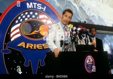 ROCKETMAN (1997) CREDIT DISNEY HARLAND WILLIAMS RKMN 010 Stockfoto