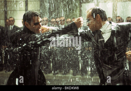 DIE MATRIX-REVOLUTIONEN (2003) DER MATRIX 3 (ALT) KEANU REEVES, HUGO WEBEREI MTX3 002-2474 Stockfoto