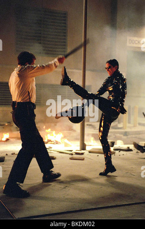 MATRIX RELOADED (2003) DER MATRIX 2 (ALT) CARRIE-ANNE MOSS MTX2 002-008 Stockfoto