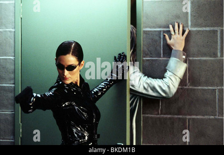 MATRIX RELOADED (2003) DER MATRIX 2 (ALT) CARRIE-ANNE MOSS MTX2 002-024 Stockfoto