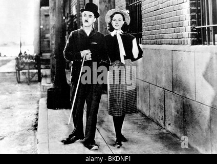 MODERNE ZEITEN (1936) CHARLIE CHAPLIN, PAULETTE GODDARD MDTS 010P Stockfoto