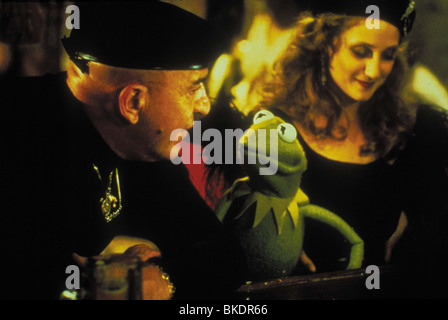 DER MUPPET FILM (1979) TELLY SAVALAS, KERMIT DER FROSCH MUPM 011 Stockfoto