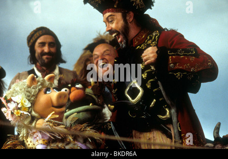 MUPPET TREASURE ISLAND (1996) MISS PIGGY, TIM CURRY MTI 002 L Stockfoto