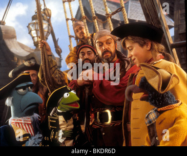 MUPPET TREASURE ISLAND (1996) SAM DER ADLER, KERMIT DER FROSCH, TIM CURRY, KEVIN BISCHOF MTI 003 L Stockfoto