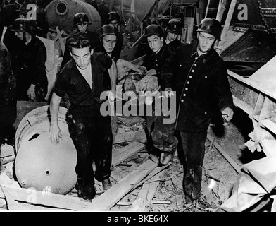 Katastrophen, Explosionen, BASF-Unternehmen, Rettung von Katastrophenfällen, Ludwigshafen, Deutschland, 28.7.1948, Stockfoto