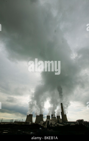 Ratcliffe auf Soar ein massive betriebene Kohlekraftwerk in Nottinghamshire UK, verantwortlich für riesige Kohlendioxid-Emissionen Stockfoto
