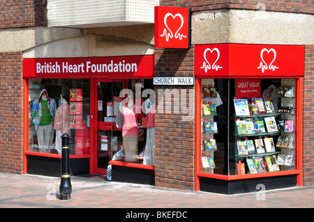 British Heart Foundation Charity Shop, Kirche gehen, Burgess Hill, West Sussex, England, Vereinigtes Königreich Stockfoto