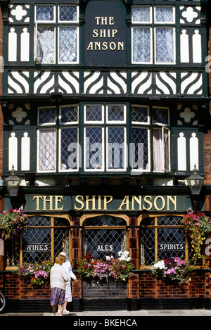 Großbritannien, England, Hampshire, Portsmouth das Schiff Anson Public House Stockfoto