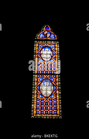 Ein Glasfenster der Sakristei der Basilika San Miniato al Monte. Die Basilika San Miniato al Monte ist eine der... Stockfoto