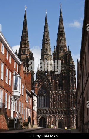 Kathedrale von Lichfield und die Kathedrale zu schließen, Lichfield, Staffordshire. Stockfoto