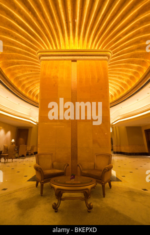 Kunstvolle Lobby im Luxushotel Emirates Palace Hotel Abu Dhabi, Vereinigte Arabische Emirate, Arabien Stockfoto