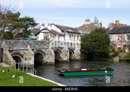 Brücke über den Fluss Avon Christchurch Dorset Stockfoto