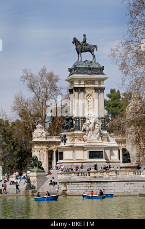 Park-unsere del Retiro Alfonso XII Denkmal Stadt Madrid-Spanien-Spanisch Stockfoto