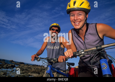 Paar in die Kamera Lächeln. Stockfoto