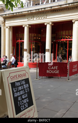 Fassade des Café Rouge auf der Promenade Cheltenham uk Stockfoto