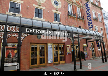 Fassade der Everyman Theatre auf Regent street Cheltenham uk Stockfoto