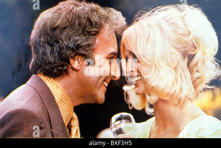 ES IST EIN MÄDCHEN IN MEINER SUPPE (1970) PETER SELLERS, GOLDIE HAWN TGS 002 Stockfoto