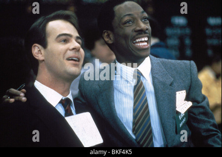 TRADING PLACES (1983) DAN AYKROYD, EDDIE MURPHY TRP 024 Stockfoto