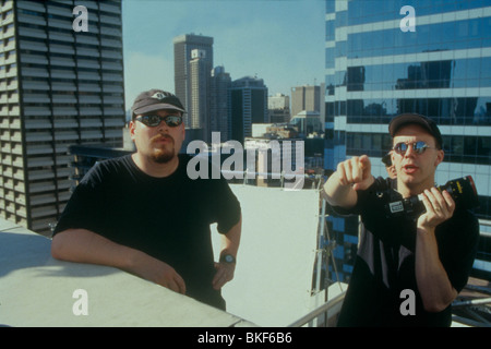 DIE WACHOWSKI BRÜDER (DIR) ANDY WACHOWSKI (DIR) LARRY WACHOWSKI (DIR) O/S "MATRIX" (1999) LARR 005 Stockfoto