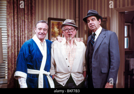 BILLY WILDER (DIR) AUF SET BUDDY BUDDY (1981) MIT JACK LEMMON, WALTER MATTHAU BYWR 001 Stockfoto