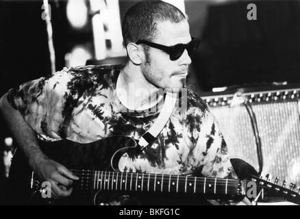 Fiuczynski, David, US-amerikanischer Musiker (Gitarrist), halbe Länge, Gitarre spielen, Montreux, 1994, Stockfoto